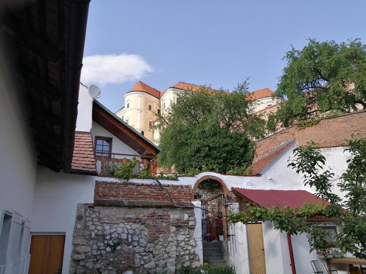 Castle-Wall-Inn Mikulov Exterior foto